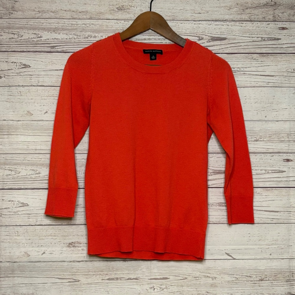 Banana Republic Orange Crewneck Sweater 3/4 Sleeve Gold Button Shoulder Small